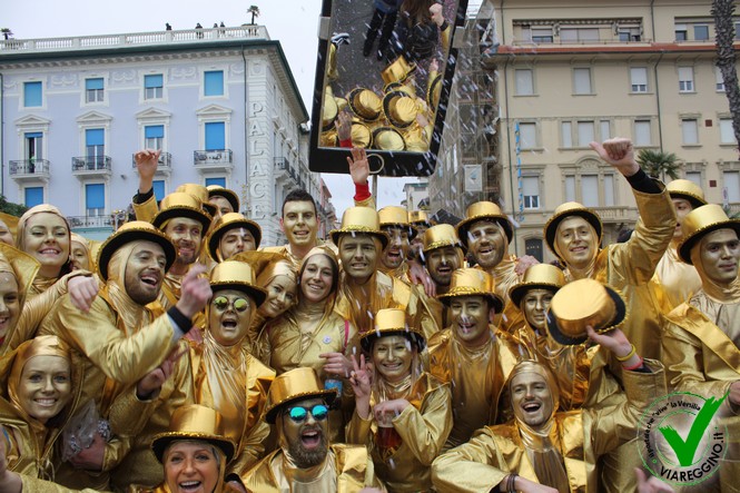 Ingrandisci la foto