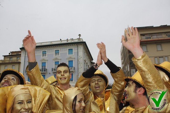 Ingrandisci la foto