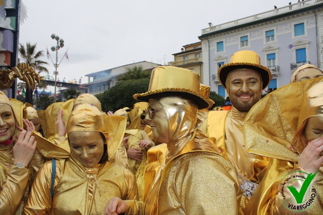 Ingrandisci la foto