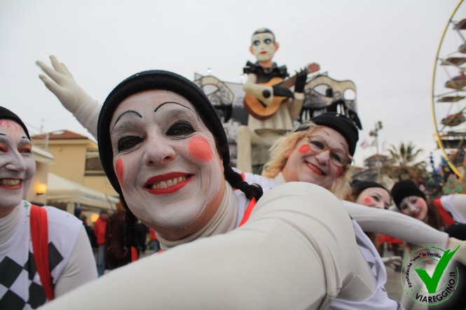 Ingrandisci la foto