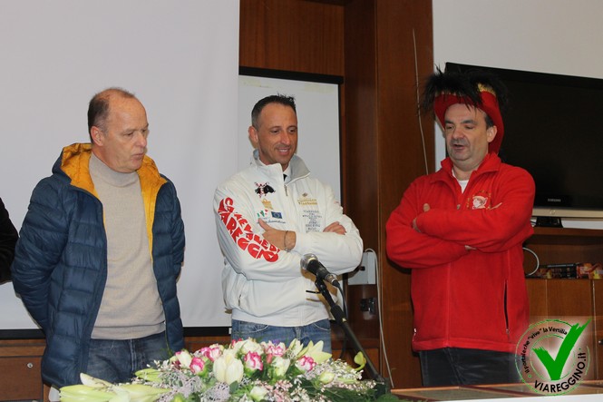 Ingrandisci la foto