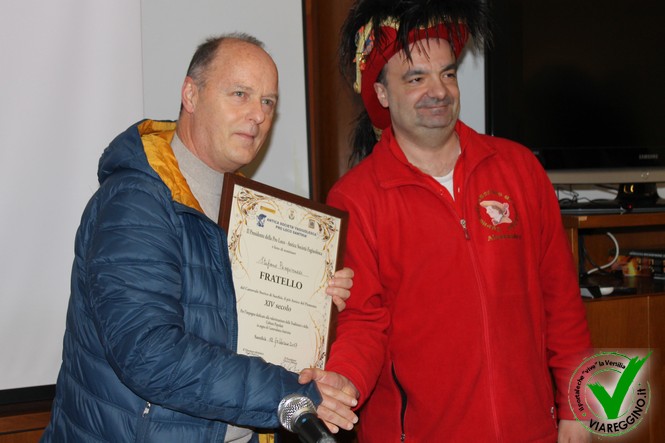 Ingrandisci la foto