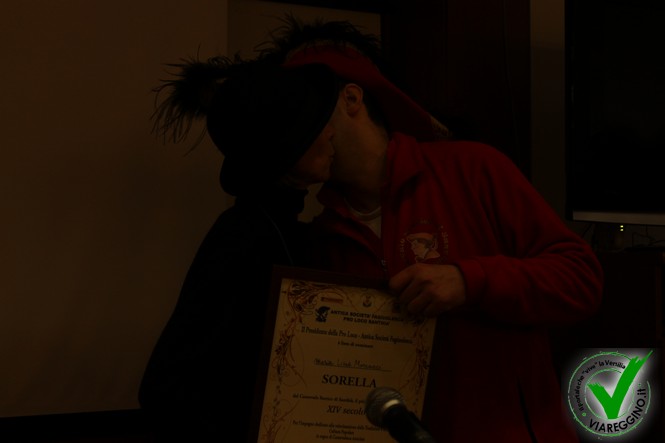 Ingrandisci la foto