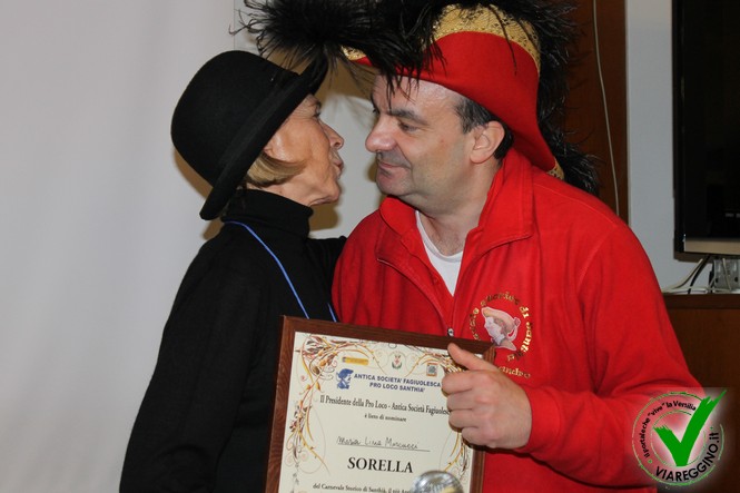Ingrandisci la foto