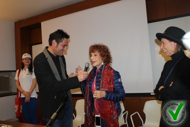 Ingrandisci la foto