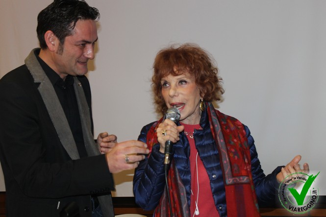 Ingrandisci la foto
