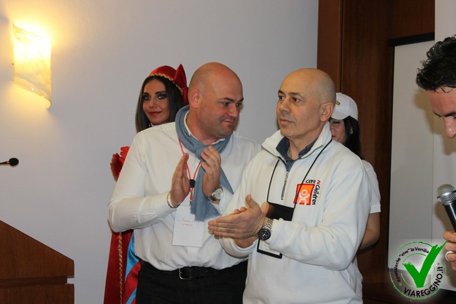 Ingrandisci la foto