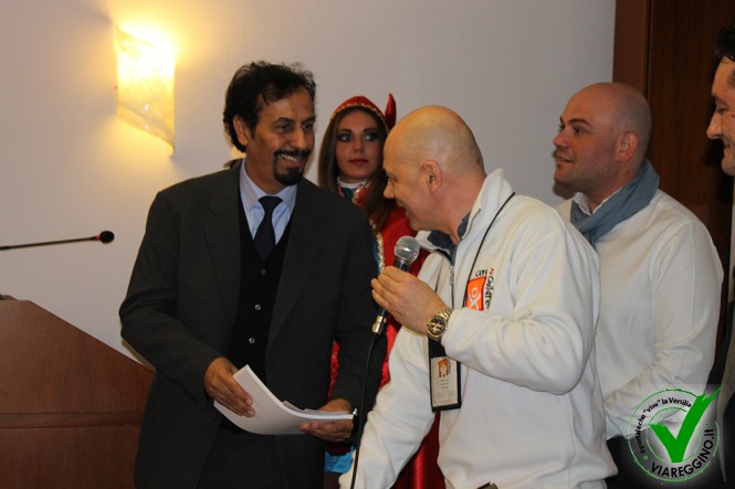 Ingrandisci la foto