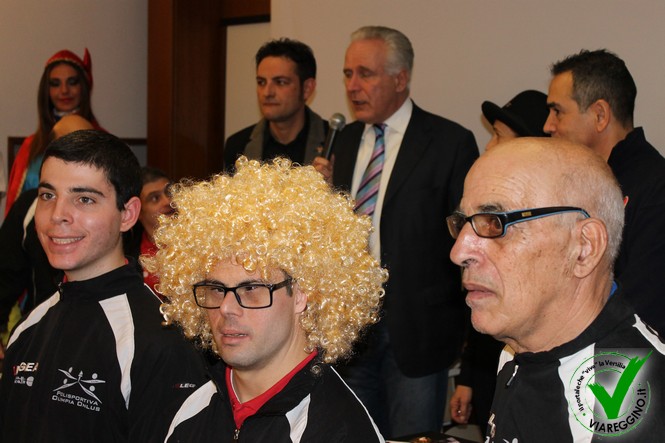 Ingrandisci la foto