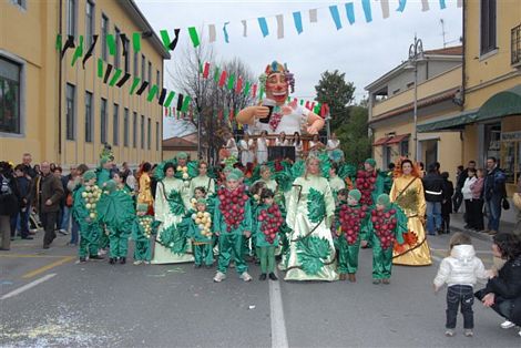 Ingrandisci la foto