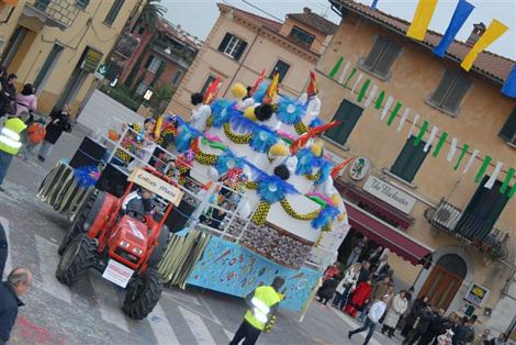 Ingrandisci la foto
