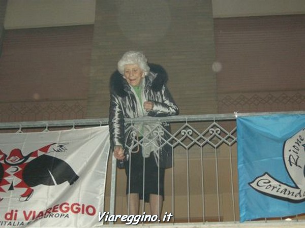 Ingrandisci la foto