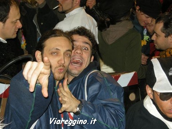 Ingrandisci la foto